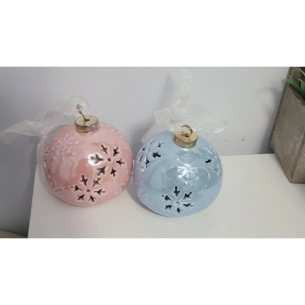 vintage‎ Ceramic Ornament, pink and blue Ornaments 3.5"
